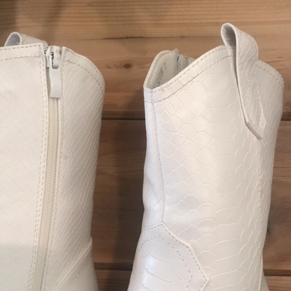 Mata Cosmic “Slayer” Cowgirl Boots White Embossed Snake Mid Calf 7 - Picture 7 of 16